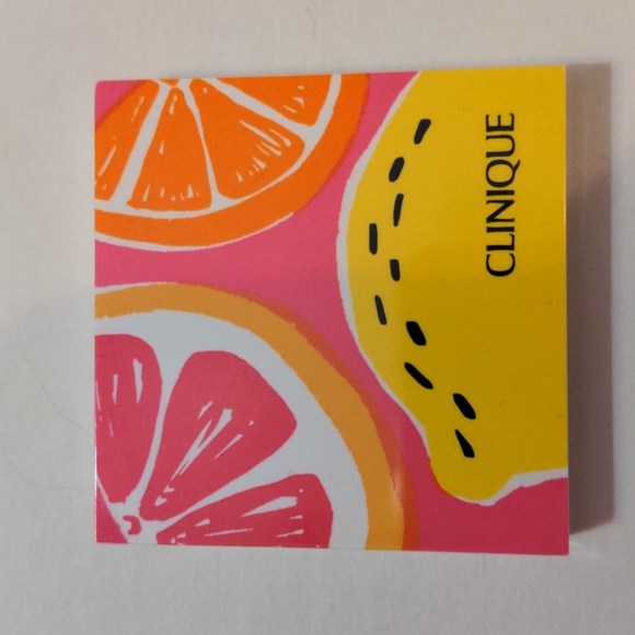 New! Clinique shadow duo and blush - Picture 2 of 4